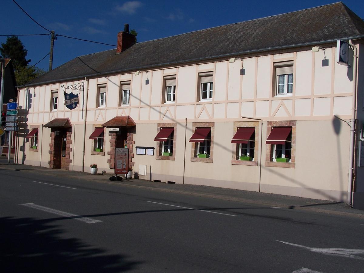 Le Lichou Hotel Vallon-en-Sully Exterior foto